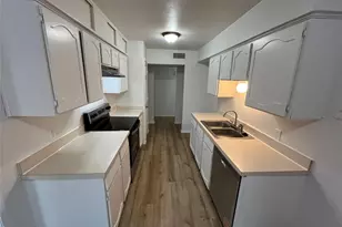 2133 Quail Hollow Dr, Grand Prairie, TX 75051 - Photo 8