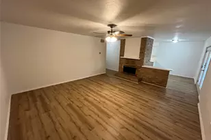 2133 Quail Hollow Dr, Grand Prairie, TX 75051 - Photo 4