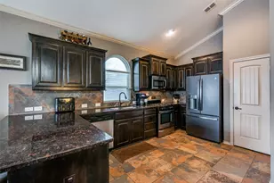 5813 Longmont Dr, Denton, TX 76208 - Photo 10