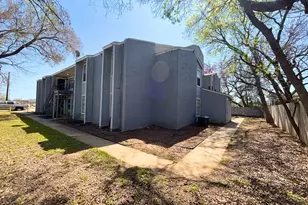 219 Fry St, Denton, TX 76201 - Photo 12