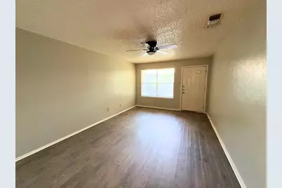 219 Fry Street #5, Denton, TX 76201 - Photo 2