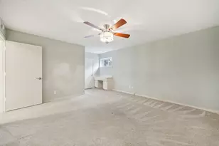 9717 Ravensway Dr, Dallas, TX 75238 - Photo 20