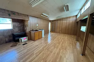 413 S Avenue G, Clifton, TX 76634 - Photo 14