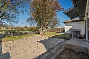 4021 Happy Canyon Dr, Dallas, TX 75241 - Photo 18