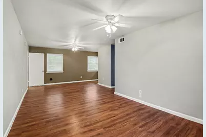 1202 Crane Drive, Euless, TX 76039 - Photo 4