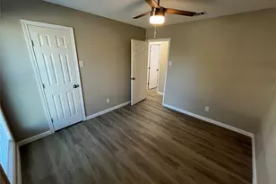 10222 Oak Gate Ln, Dallas, TX 75217 - Photo 16