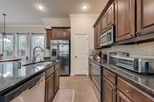 5007 Venecia Way, Grand Prairie, TX 75052 - Photo 8