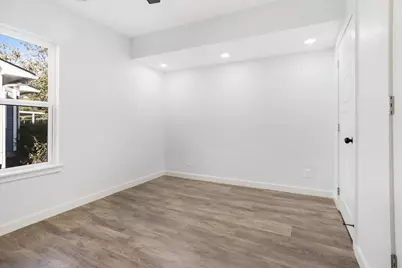 110 E Cunningham Street, Bonham, TX 75418 - Photo 10