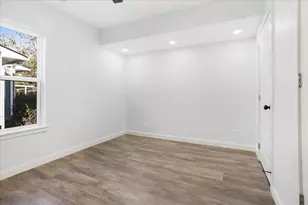 110 E Cunningham St, Bonham, TX 75418 - Photo 10