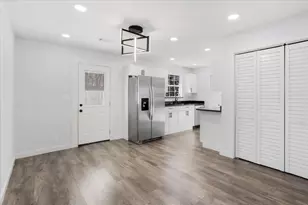 110 E Cunningham St, Bonham, TX 75418 - Photo 6