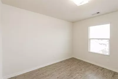 1605 Cardinal Drive, Ennis, TX 75119 - Photo 10