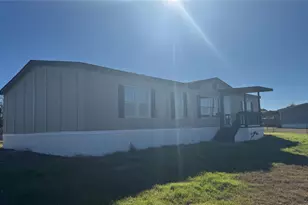 288 Salt Grass Cir, Poolville, TX 76487 - Photo 2