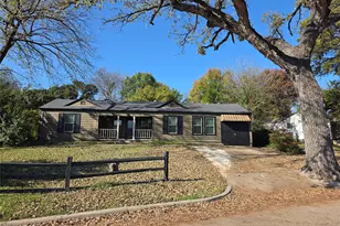 3449 Oak Creek Cir, Dallas, TX 75227 - Photo 2