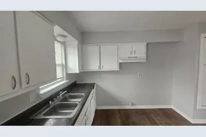 1426 N Jim Miller Road, Dallas, TX 75217 - Photo 8