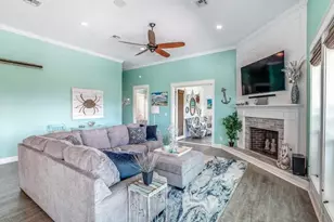 922 Palm Ridge Dr, Port Bolivar, TX 77650 - Photo 2