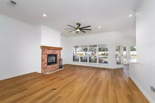 2100 Wood Duck Ln, Granbury, TX 76049 - Photo 4