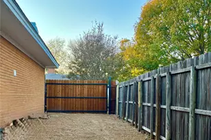 106 N 9th St, Sanger, TX 76266 - Photo 26