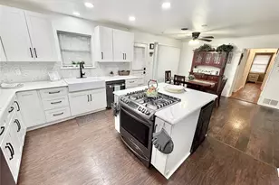 106 N 9th St, Sanger, TX 76266 - Photo 16