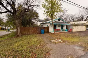 506 E 1st N St, Kaufman, TX 75142 - Photo 16