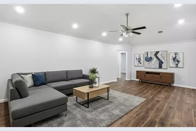 915 High Point Road, Arlington, TX 76015 - Photo 2