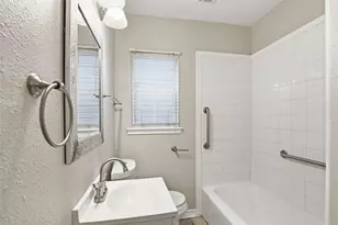 227 S Hampton Rd, Dallas, TX 75208 - Photo 14