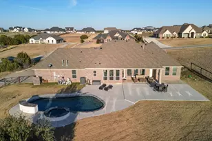 209 Martin Dr, Granbury, TX 76049 - Photo 30
