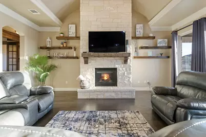 209 Martin Drive, Granbury, TX 76049 - Photo 6