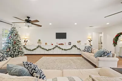 3454 Cloverdale Lane, Farmers Branch, TX 75234 - Photo 4