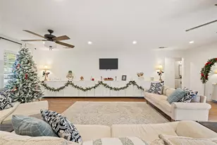 3454 Cloverdale Ln, Farmers Branch, TX 75234 - Photo 4