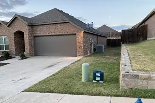 573 La Grange Dr, Fate, TX 75087 - Photo 2