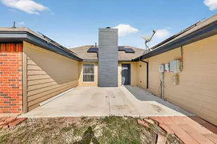 607 Rawlins Dr, Lancaster, TX 75146 - Photo 22