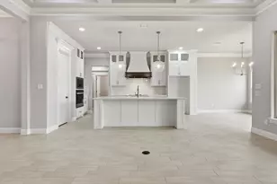 2005 Middlewood Cir, Granbury, TX 76049 - Photo 10