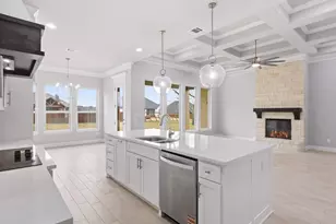 2005 Middlewood Cir, Granbury, TX 76049 - Photo 14