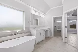 2005 Middlewood Cir, Granbury, TX 76049 - Photo 18