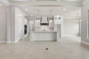 2005 Middlewood Cir, Granbury, TX 76049 - Photo 10