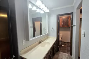 2822 Oak Forest Dr, Grapevine, TX 76051 - Photo 18