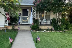 2113 4th St, Brownwood, TX 76801 - Photo 2