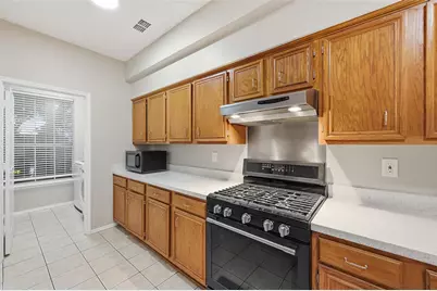 924 Rio Vista Lane, Arlington, TX 76017 - Photo 12