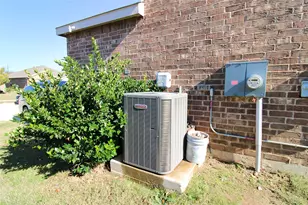 949 Shire Ave, Haslet, TX 76052 - Photo 18