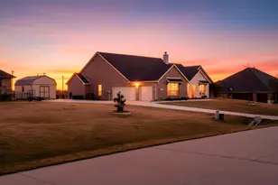 12712 Cold Spring Ln, Ponder, TX 76259 - Photo 2