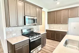 1356 Orange Blossom Ct, Gainesville, TX 76240 - Photo 4