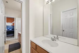 2812 Tranquilo Dr, Grand Prairie, TX 75054 - Photo 22