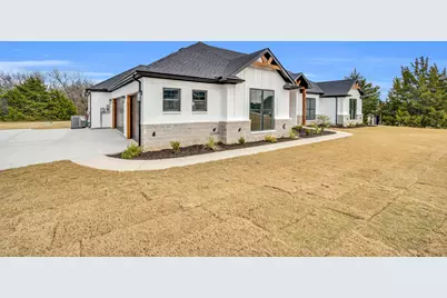 421 Silo Court, Waxahachie, TX 75167 - Photo 2