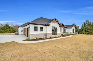 421 Silo Ct, Waxahachie, TX 75167 - Photo 2