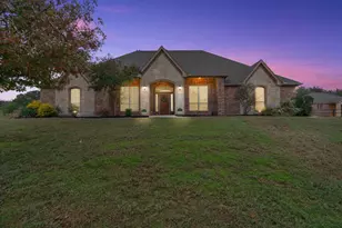 135 N Boyce Ln, Fort Worth, TX 76108 - Photo 2