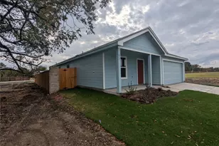 619 Fisher Ave, Princeton, TX 75407 - Photo 2