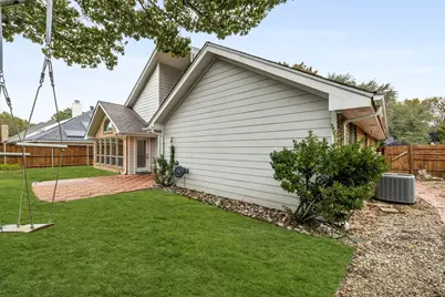 3318 Sprindeltree Drive, Grapevine, TX 76051 - Photo 14