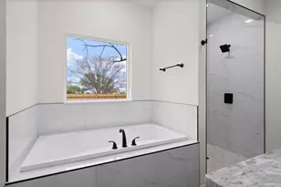 207 N Harrison St, McGregor, TX 76657 - Photo 12