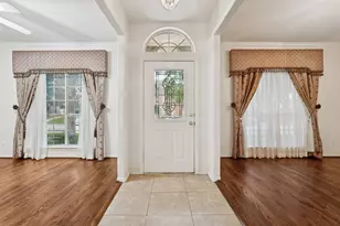 2036 Camelot Dr, Lewisville, TX 75067 - Photo 6