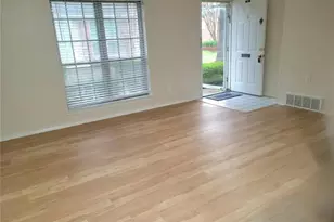 1185 Roaring Springs Rd, Fort Worth, TX 76114 - Photo 2